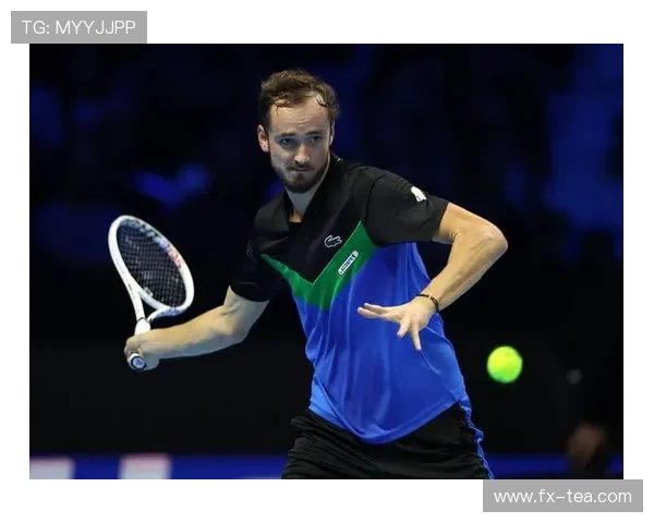 网球名将梅德韦杰夫逆转夺冠成就职业生涯新高峰