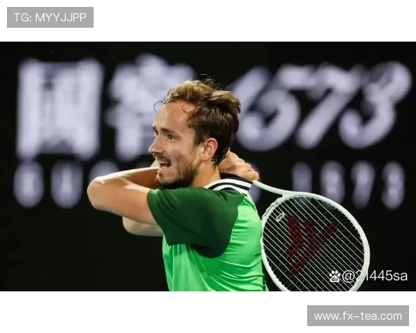 网球赛季高潮来临 多项赛事精彩纷呈 世界顶尖选手争夺年终排名 网球赛季高潮来临 多项赛事精彩纷呈 世界顶尖选手争夺年终排名